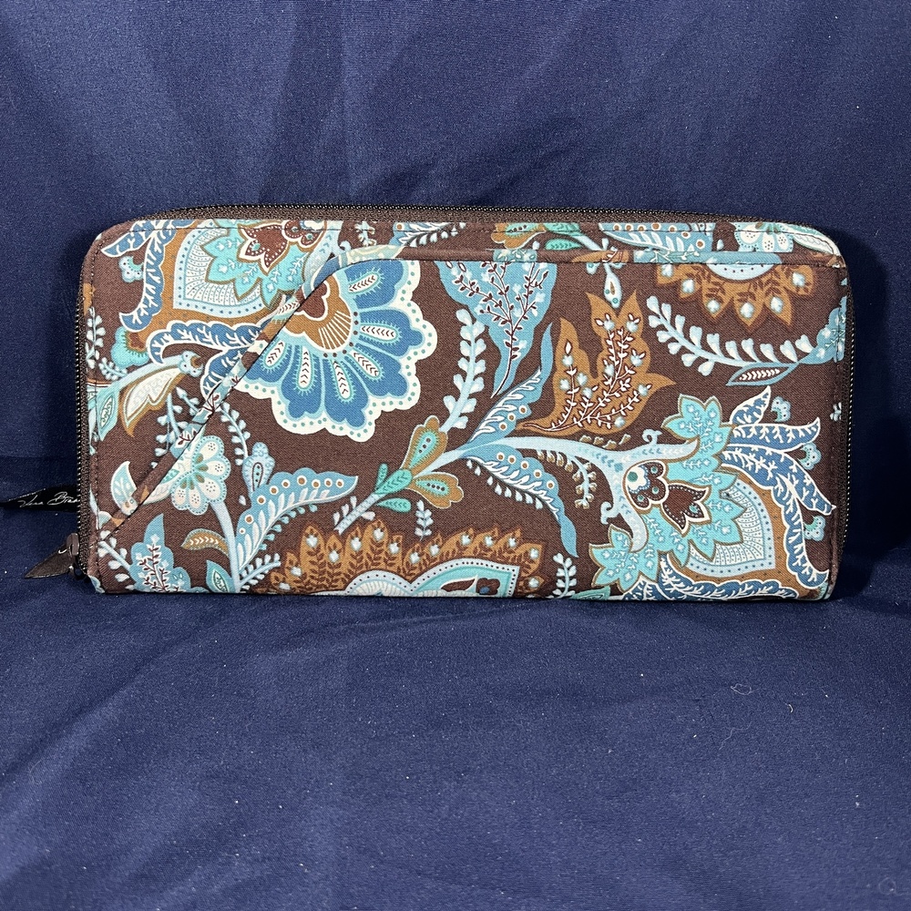 Vera Bradley Wallet Big Blue Brown Floral Quilted Organize Zipper Boho Travel - Picture 2 of 6